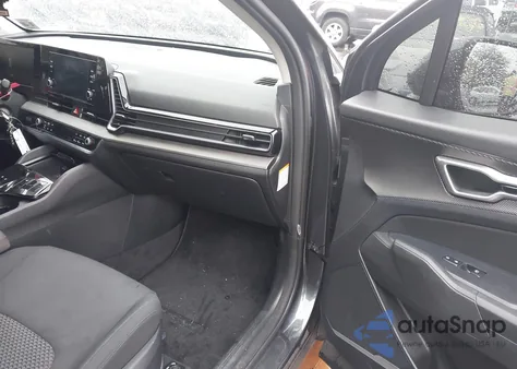 2023 Kia Sportage Hybrid Lx z USA, uszkodzony, nr VIN KNDPUCAGXP7041320